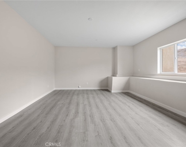8411 Buckthorn - Photo Thumbnail 18