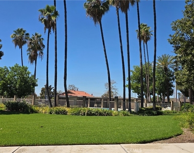 1475 S Upland Hills Drive - Photo Thumbnail 26