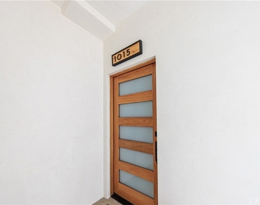 1015 S. Citrus Avenue - Photo Thumbnail 7