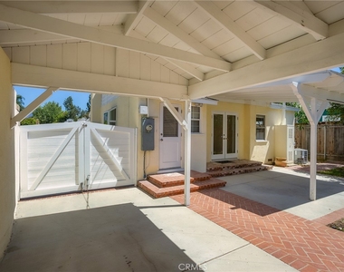 431 N Fairview Street - Photo Thumbnail 24
