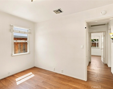 431 N Fairview Street - Photo Thumbnail 13