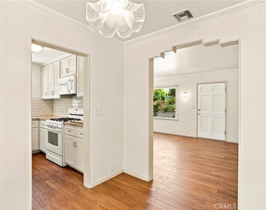 431 N Fairview Street - Photo Thumbnail 7