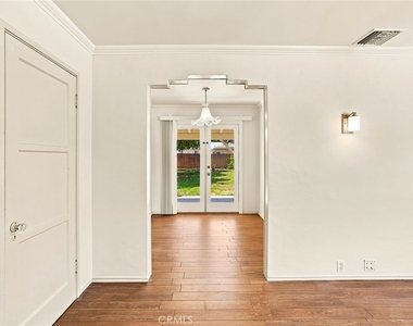 431 N Fairview Street - Photo Thumbnail 12
