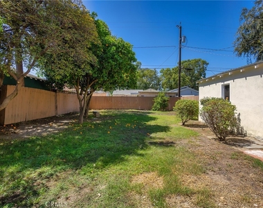 431 N Fairview Street - Photo Thumbnail 26