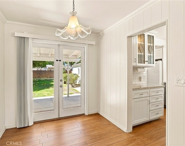 431 N Fairview Street - Photo Thumbnail 6