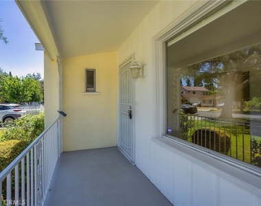 431 N Fairview Street - Photo Thumbnail 1