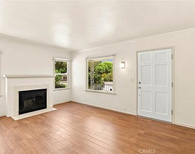 431 N Fairview Street - Photo Thumbnail 9