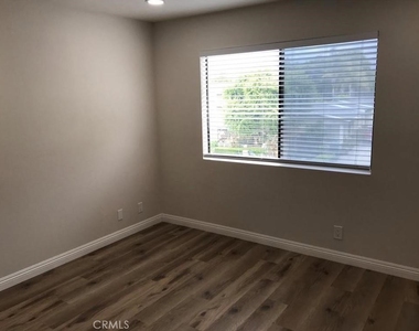 832 Padilla Street - Photo Thumbnail 7