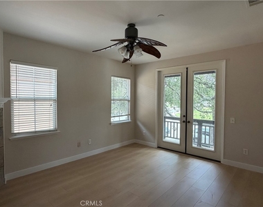 4223 Emerald Avenue - Photo Thumbnail 8