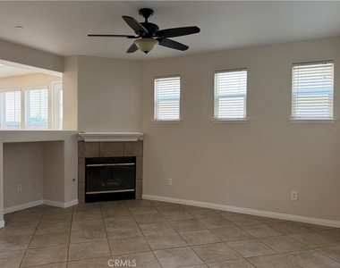 4223 Emerald Avenue - Photo Thumbnail 2