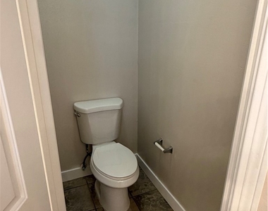 4223 Emerald Avenue - Photo Thumbnail 12