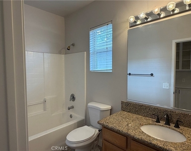 4223 Emerald Avenue - Photo Thumbnail 15