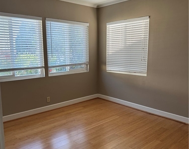433 W Northridge Avenue - Photo Thumbnail 13