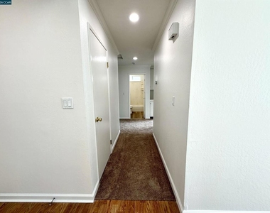 2946 St Denis Dr - Photo Thumbnail 12