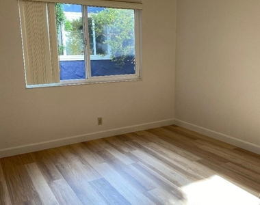 708 Solano Ave - Photo Thumbnail 9