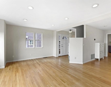 4354 Terrabella Way - Photo Thumbnail 7