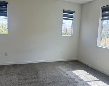 1500 Landing St - Photo Thumbnail 7