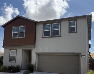 1500 Landing St - Photo Thumbnail 2