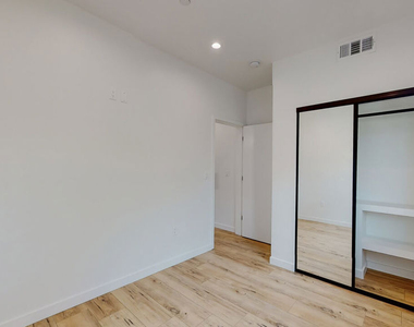 16010 Cantlay Street - Photo Thumbnail 27