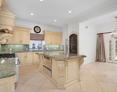 3836 Mound View Avenue - Photo Thumbnail 15