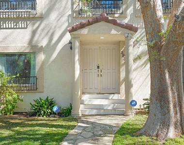 3836 Mound View Avenue - Photo Thumbnail 4