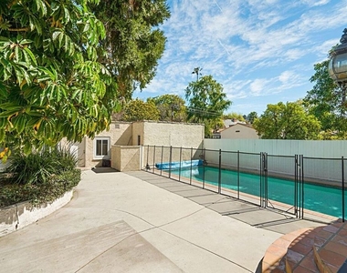 3836 Mound View Avenue - Photo Thumbnail 34