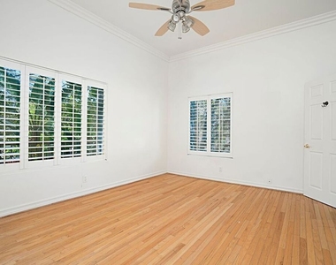3836 Mound View Avenue - Photo Thumbnail 21