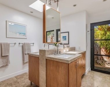 874 N Norman Place - Photo Thumbnail 31