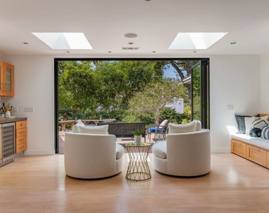 874 N Norman Place - Photo Thumbnail 21