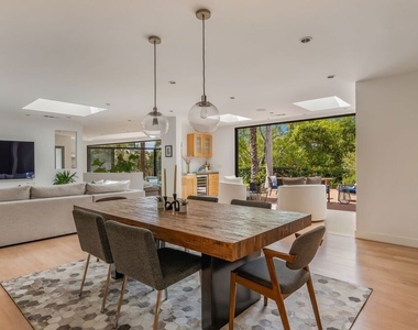 874 N Norman Place - Photo Thumbnail 20