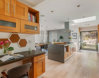 874 N Norman Place - Photo Thumbnail 18