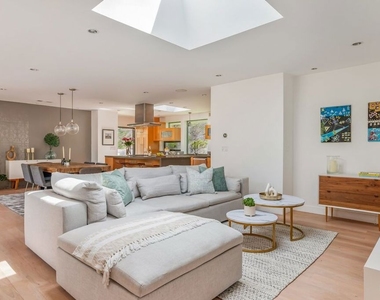 874 N Norman Place - Photo Thumbnail 9