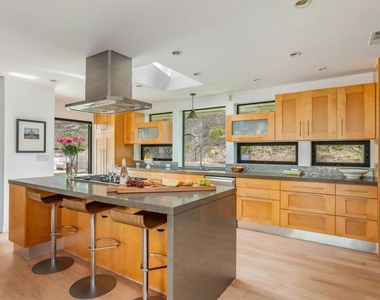 874 N Norman Place - Photo Thumbnail 13