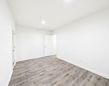 510 Pacific Avenue - Photo Thumbnail 12
