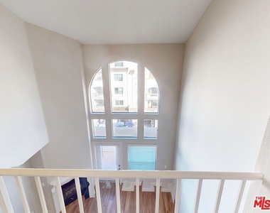 1041 Glendon Avenue - Photo Thumbnail 18