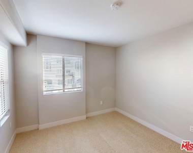 1041 Glendon Avenue - Photo Thumbnail 6
