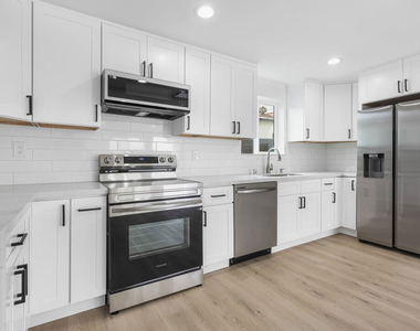 1613 W 209th Street - Photo Thumbnail 4