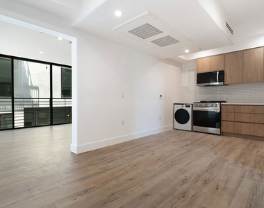 1236 N Fairfax Avenue - Photo Thumbnail 7