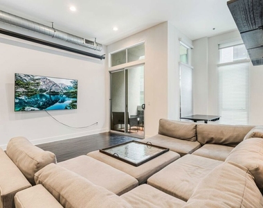 13320 Beach Avenue - Photo Thumbnail 8
