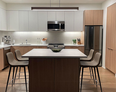 11750 Wilshire Boulevard - Photo Thumbnail 4
