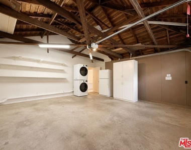 2200 S Canfield Avenue - Photo Thumbnail 9