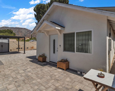10930 Eldora Avenue - Photo Thumbnail 31
