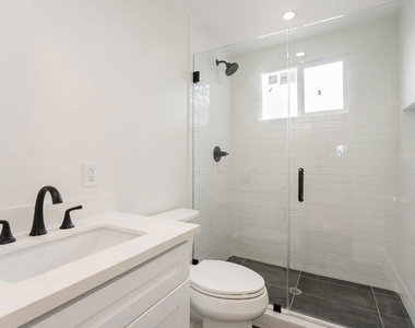 4245 Normal Avenue - Photo Thumbnail 15