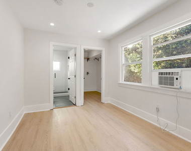 4245 Normal Avenue - Photo Thumbnail 16