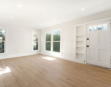 4245 Normal Avenue - Photo Thumbnail 5