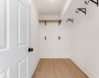 4245 Normal Avenue - Photo Thumbnail 17