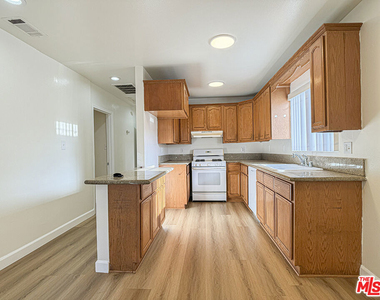 1555 204th Street - Photo Thumbnail 8