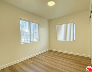 1555 204th Street - Photo Thumbnail 15