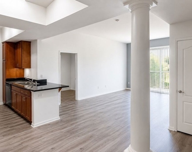 4060 Glencoe Avenue - Photo Thumbnail 1