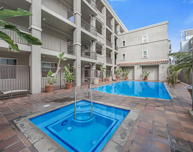 4060 Glencoe Avenue - Photo Thumbnail 13